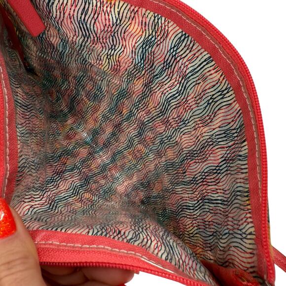 Vera Bradley Wristlet Cuba Postage Stamps Easy Clean Dry Bag Lining Travel Cuban - Picture 7 of 7